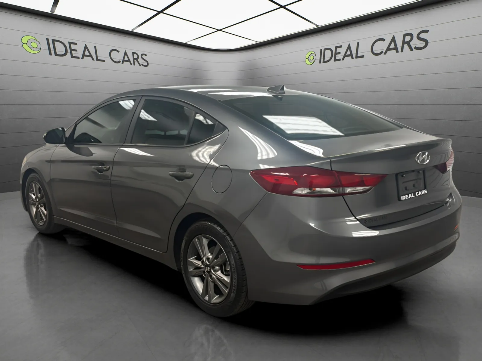 Hyundai Elantra photo 7