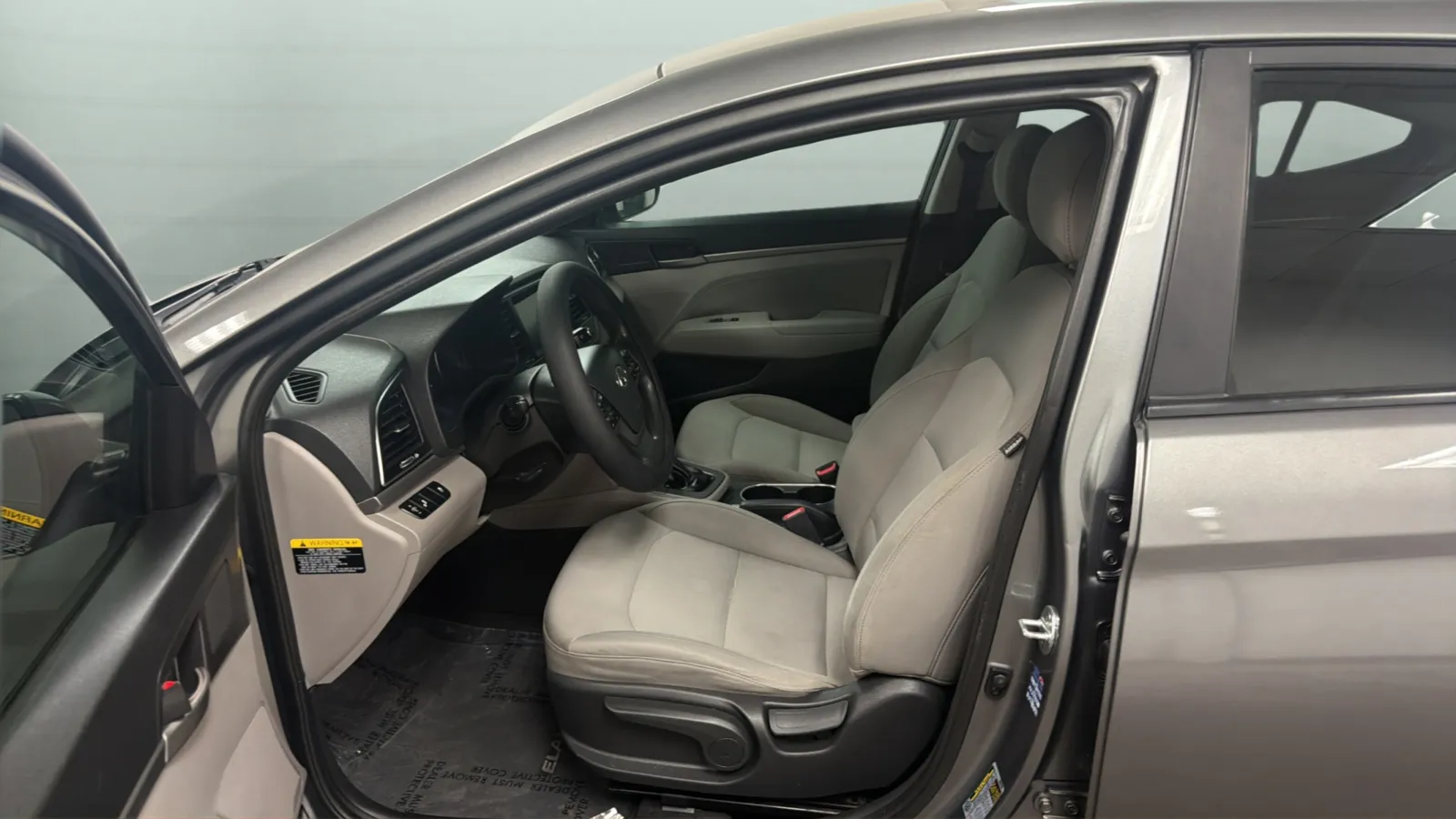 Hyundai Elantra photo 20