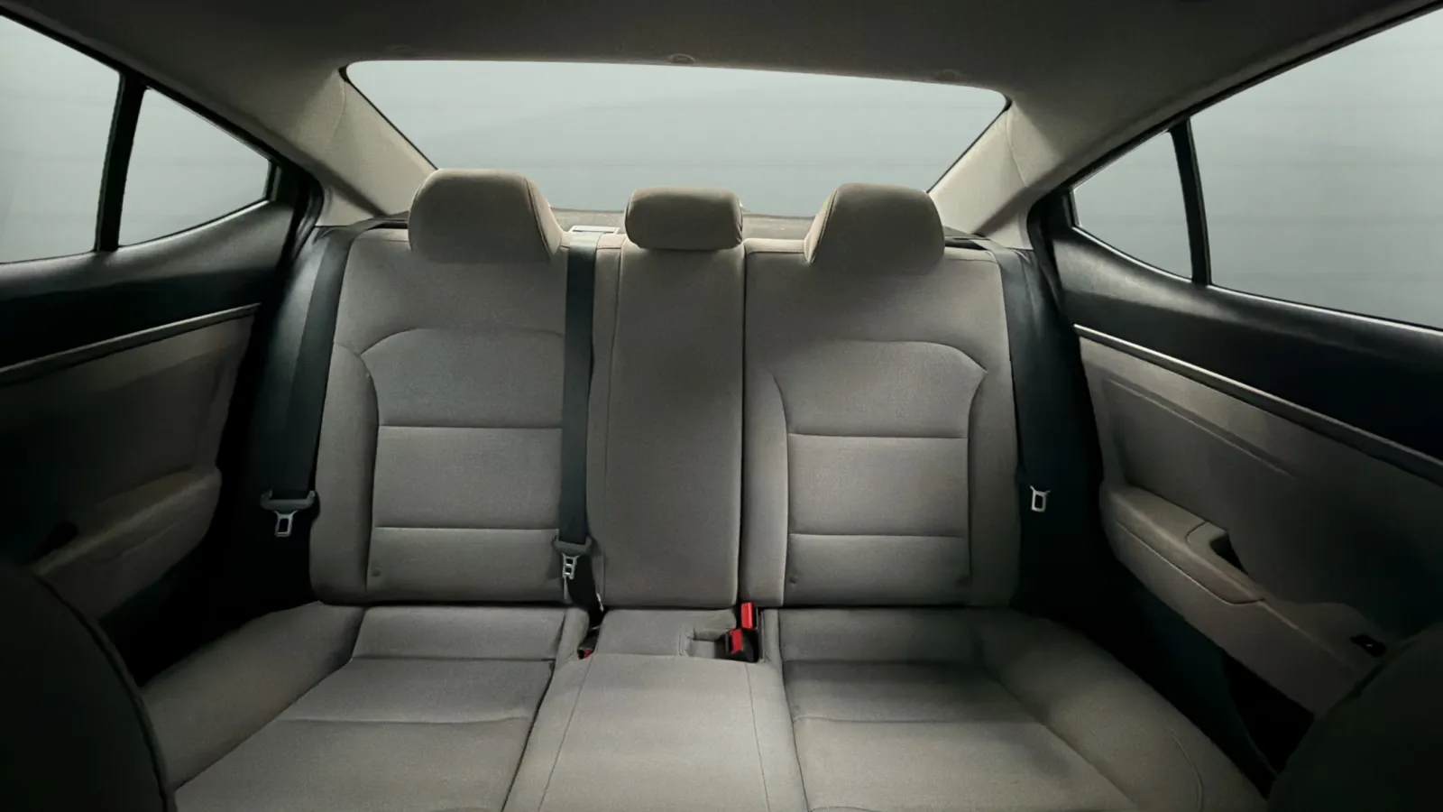Hyundai Elantra photo 19