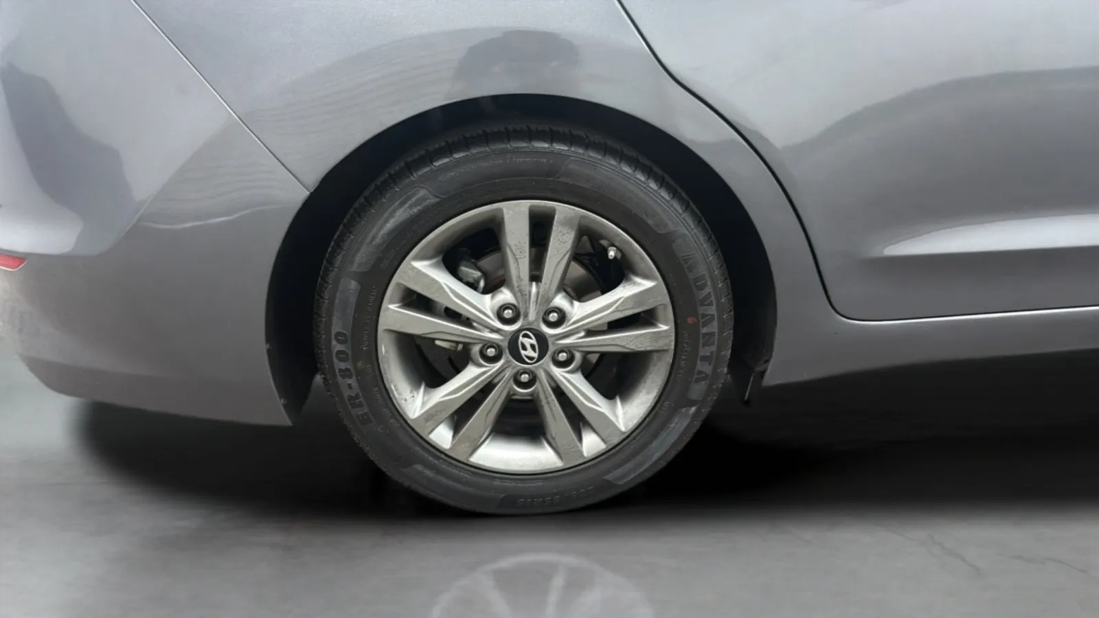 Hyundai Elantra photo 26