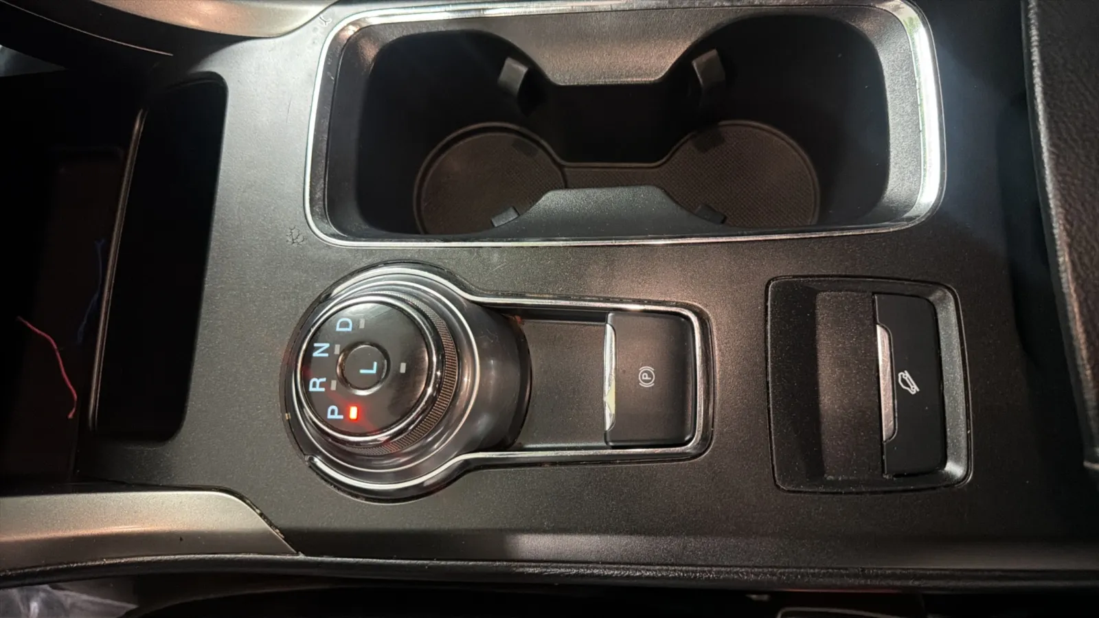 Ford Fusion photo 12