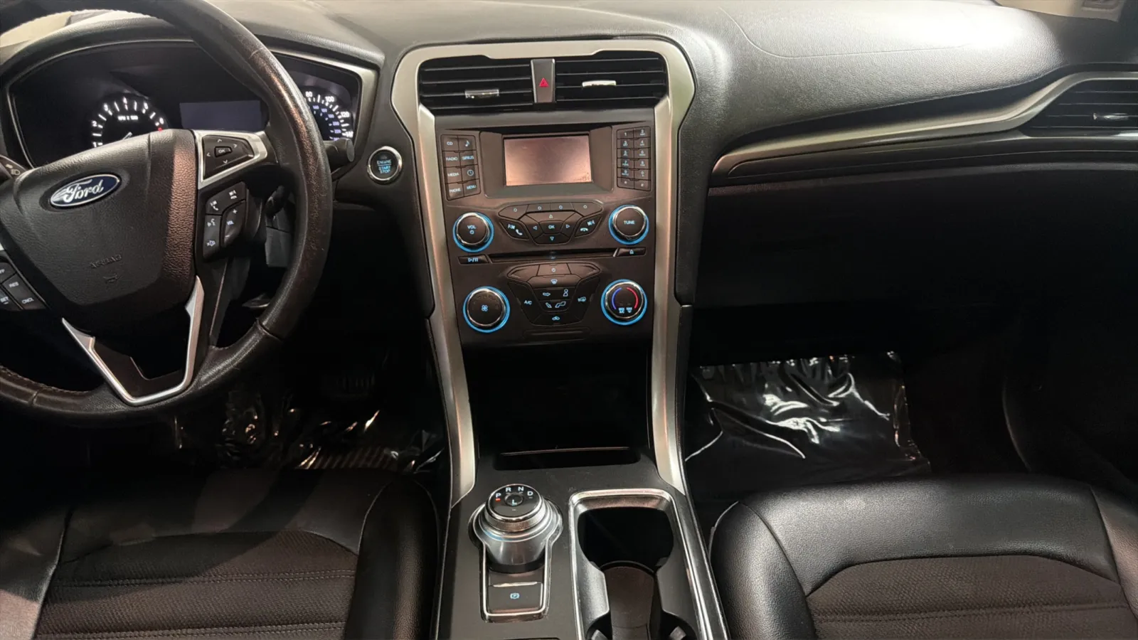 Ford Fusion photo 16