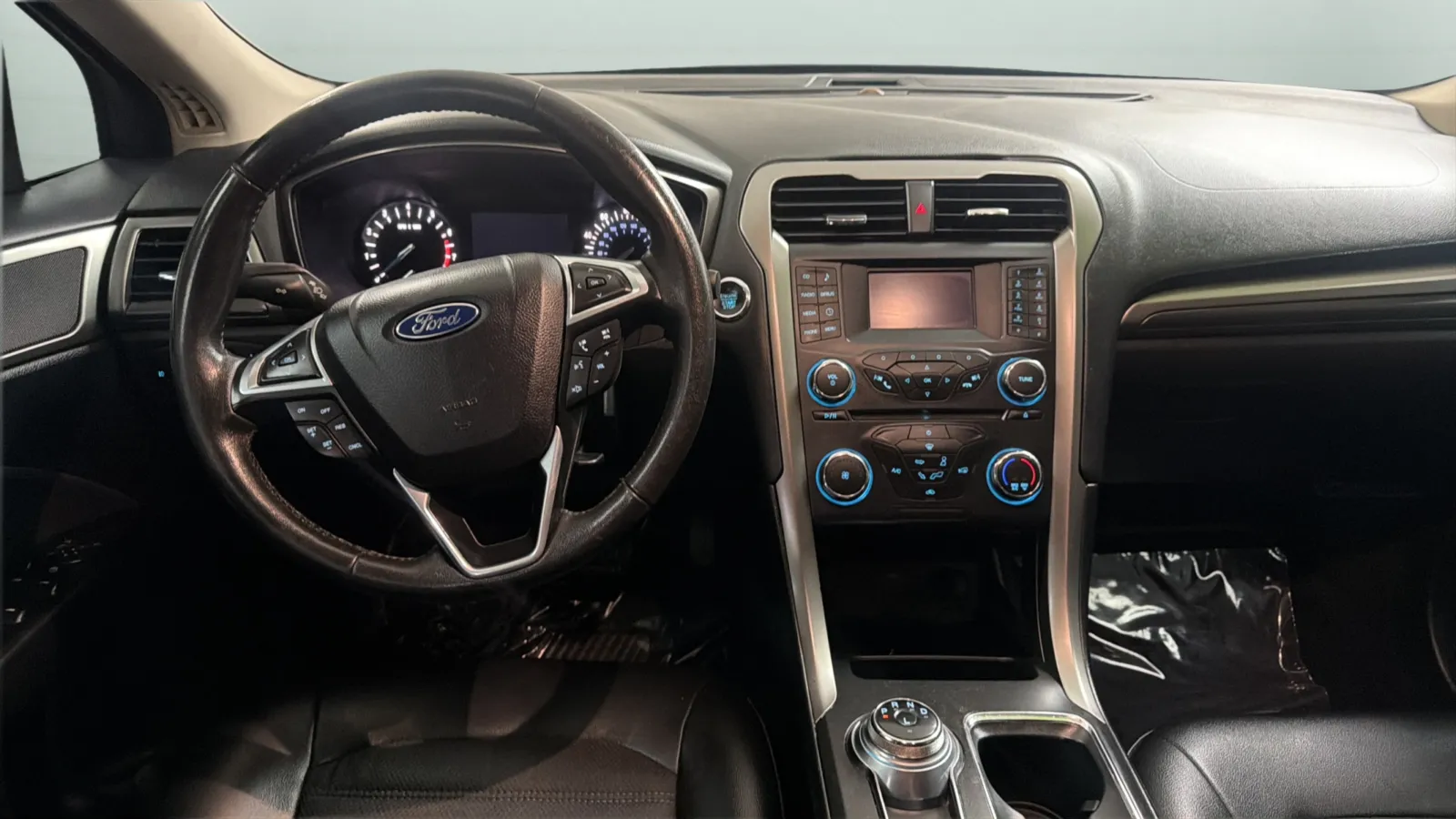 Ford Fusion photo 10