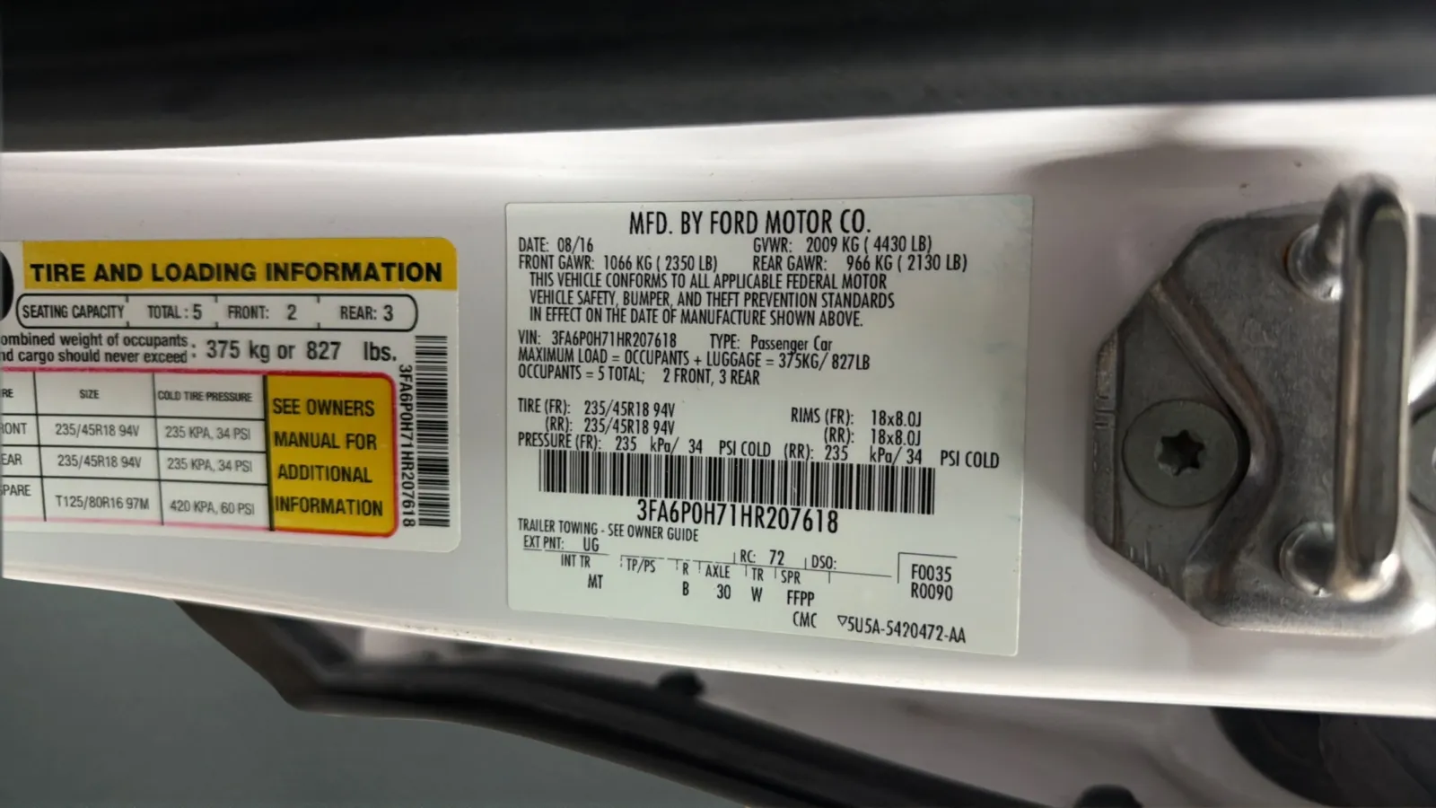 Ford Fusion photo 24
