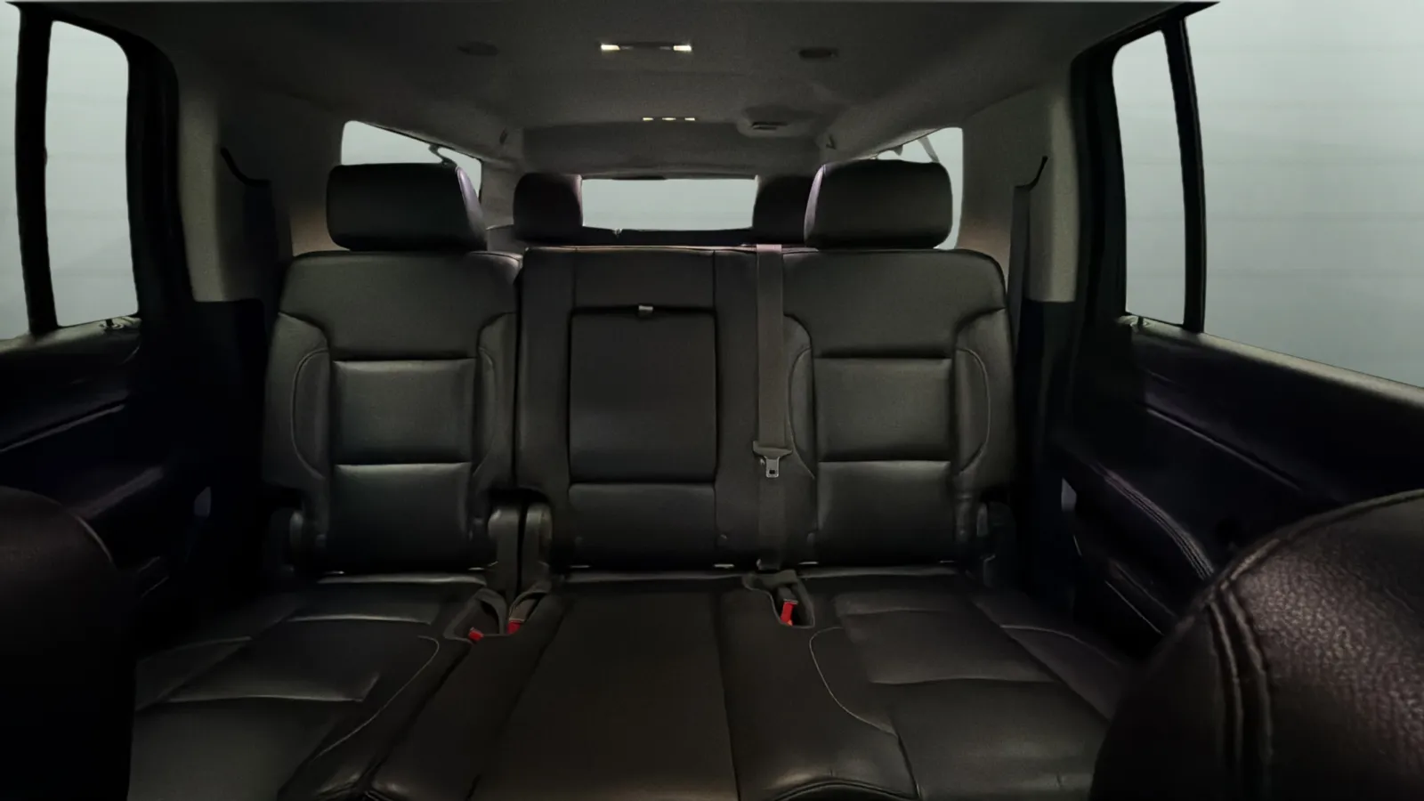 Chevrolet Suburban photo 19
