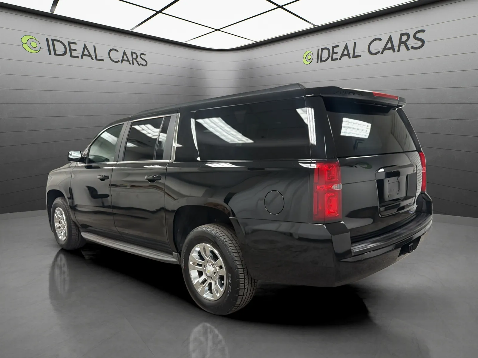 Chevrolet Suburban photo 7