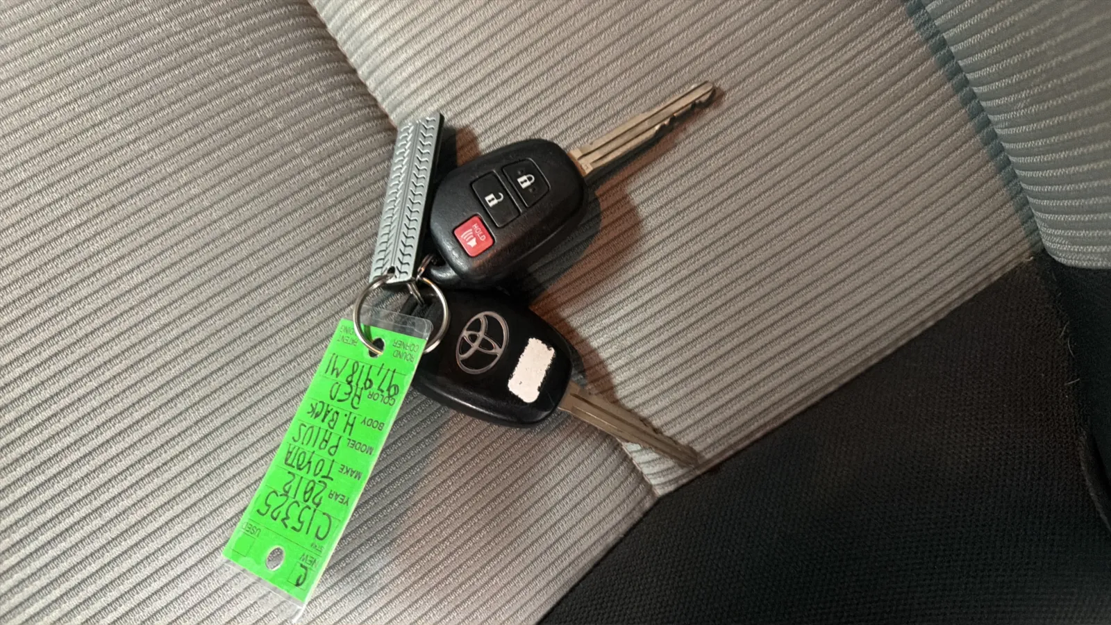 Toyota Prius C photo 28