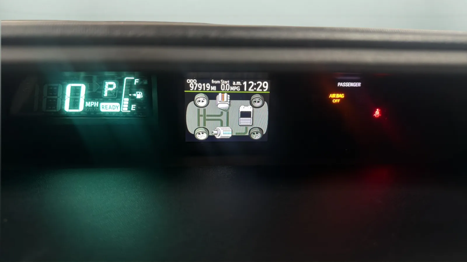 Toyota Prius C photo 11