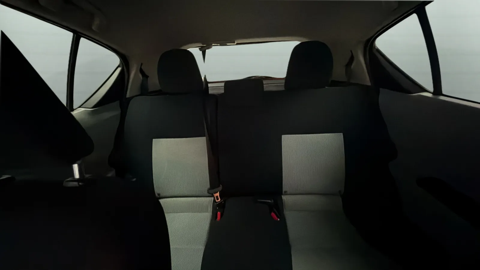 Toyota Prius C photo 15