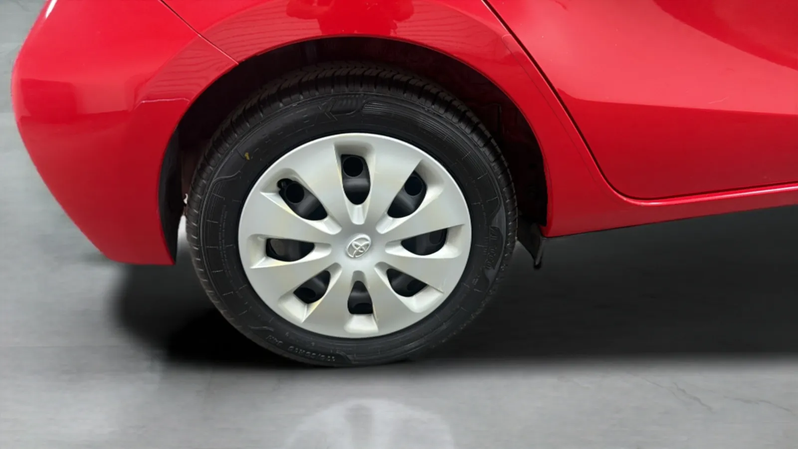Toyota Prius C photo 25