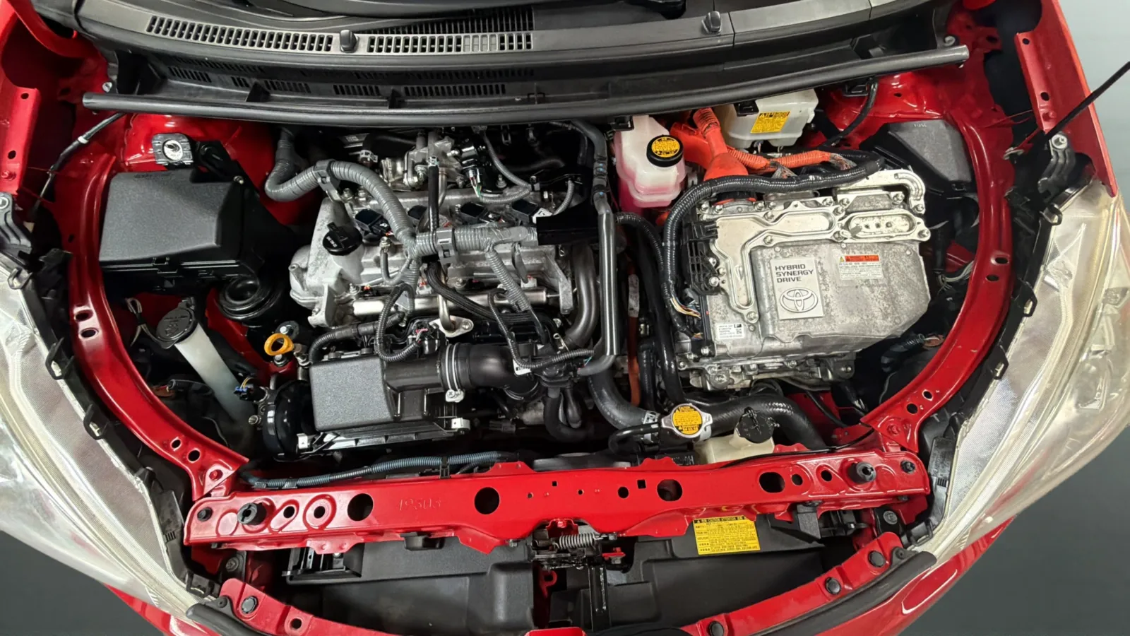 Toyota Prius C photo 18
