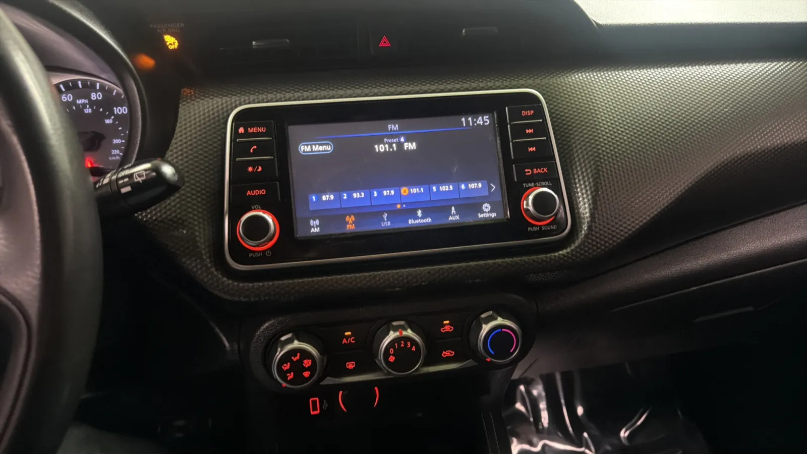 Nissan Kicks photo 13
