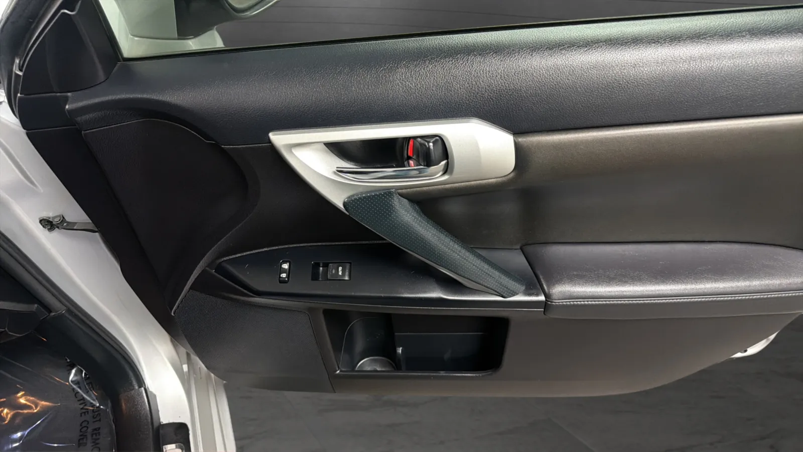 Lexus CT photo 18