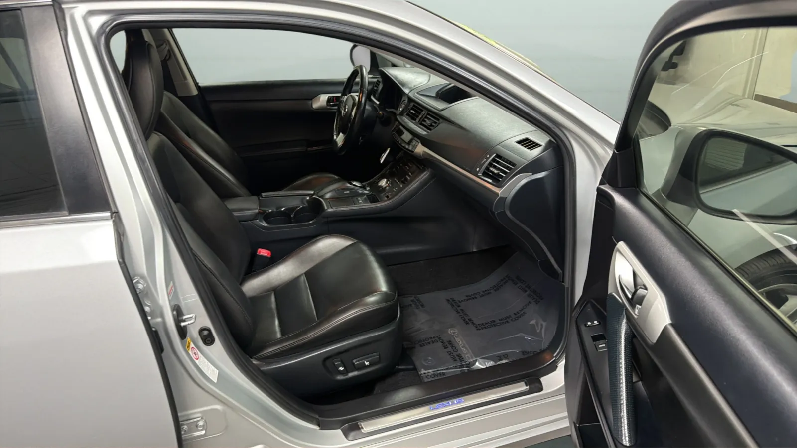 Lexus CT photo 22