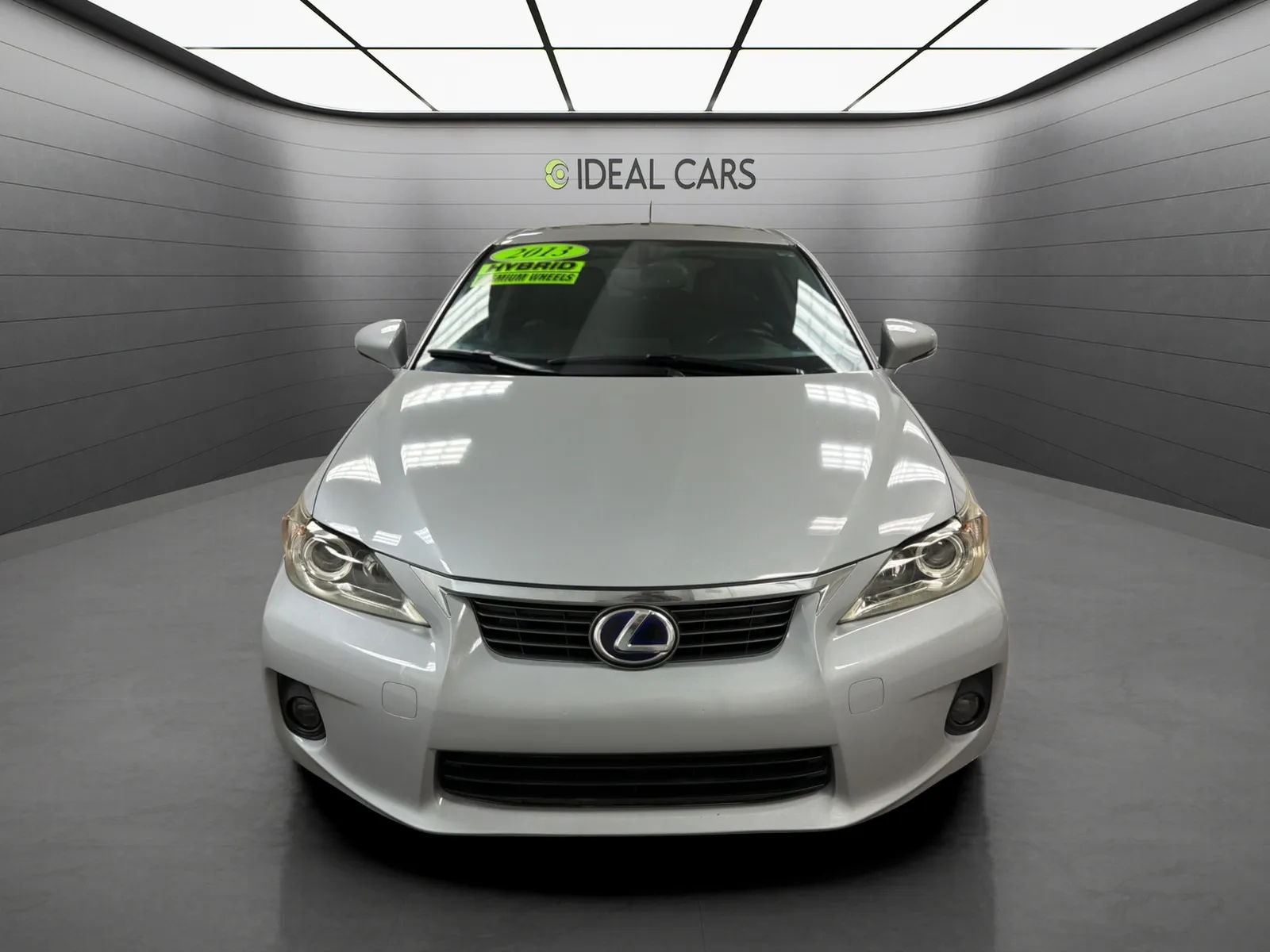 Lexus CT photo 8