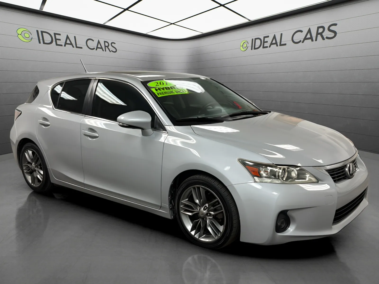 Lexus CT photo 7