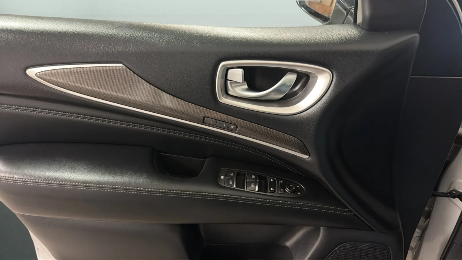 Infiniti QX60 photo 17
