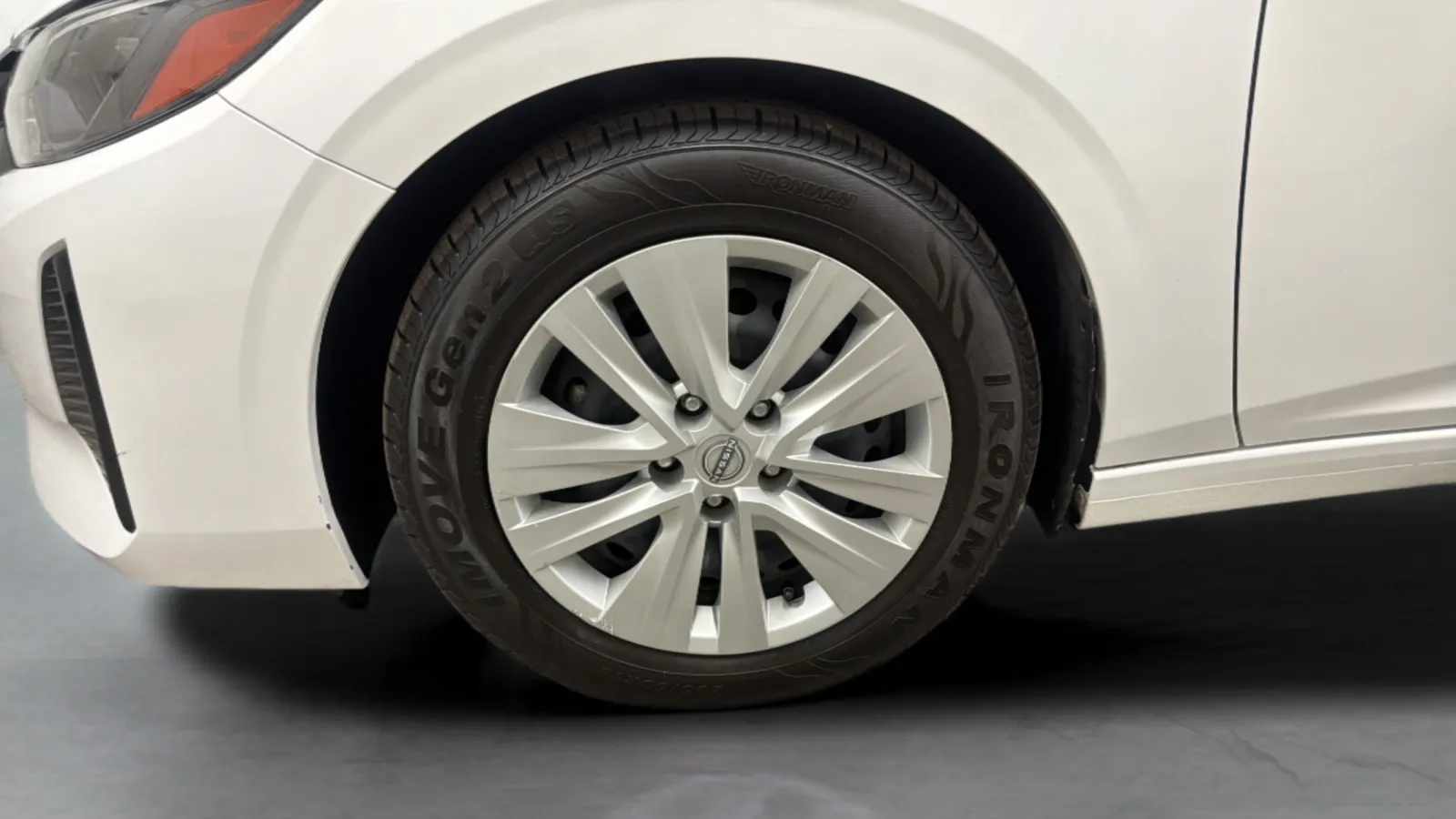Nissan Sentra photo 27