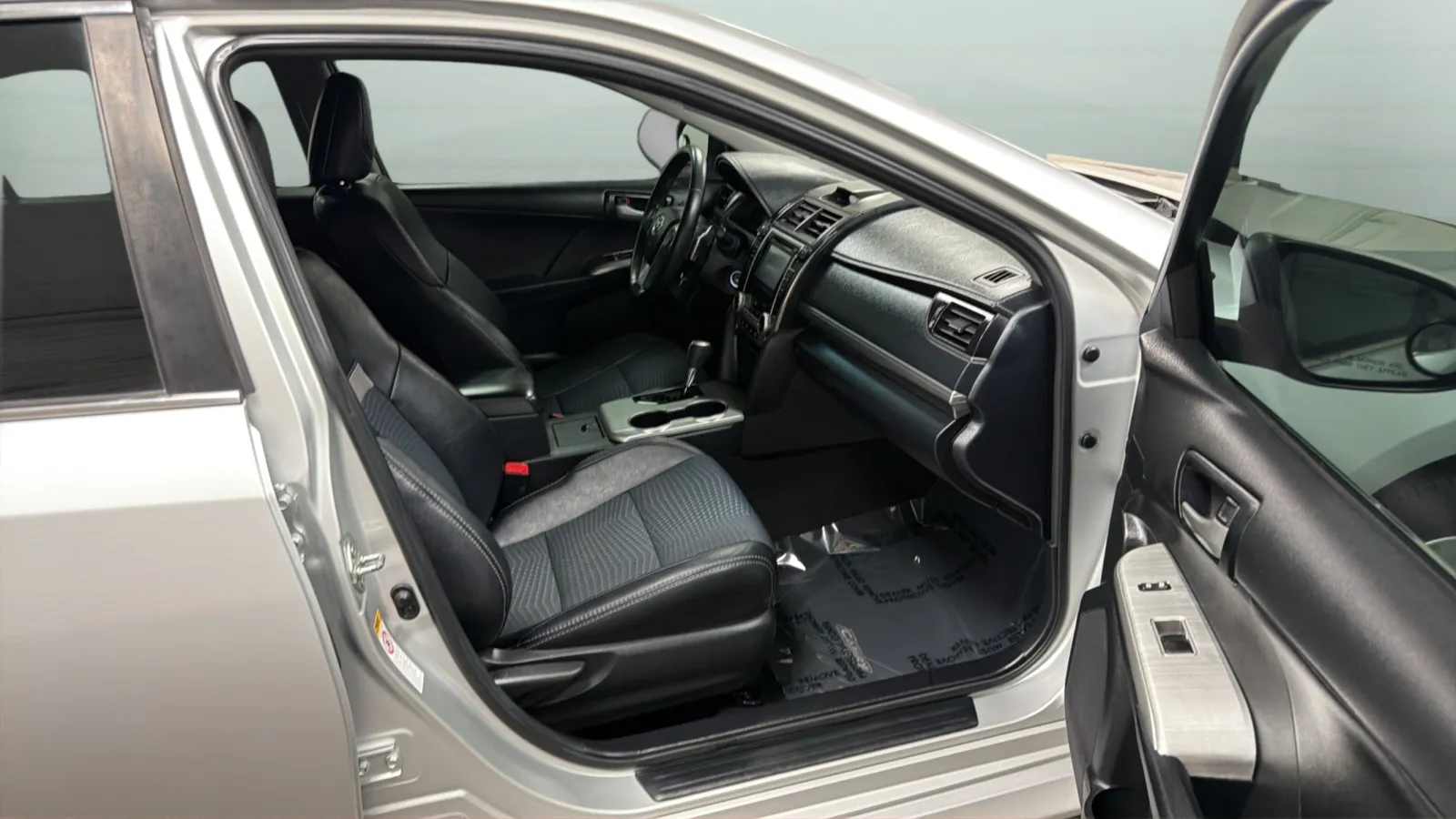 Toyota Camry photo 20