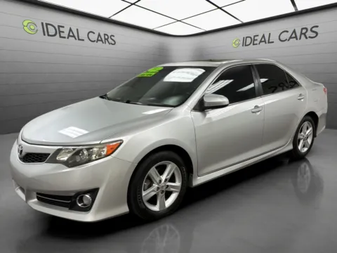 Silver 2013 Toyota Camry SE for sale in Mesa, AZ