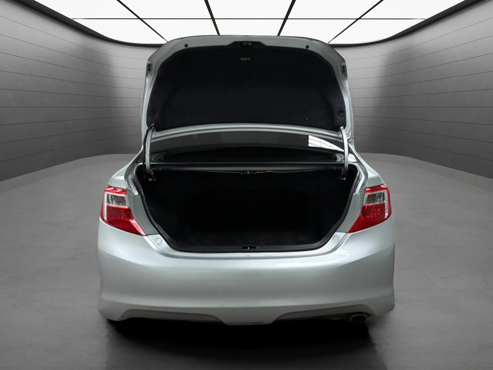 Toyota Camry photo 18