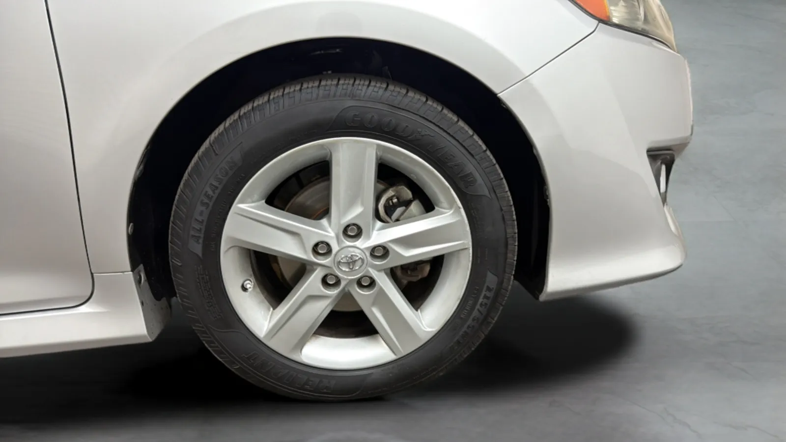Toyota Camry photo 23