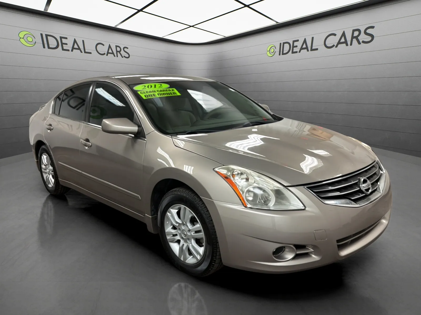 Nissan Altima photo 3