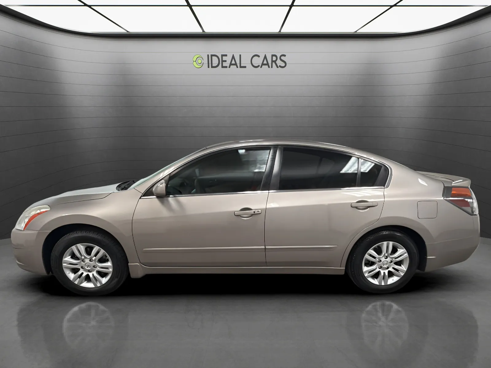 Nissan Altima photo 8