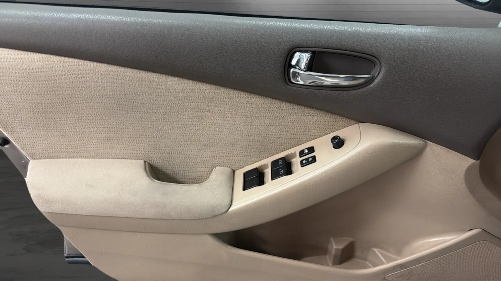 Nissan Altima photo 16
