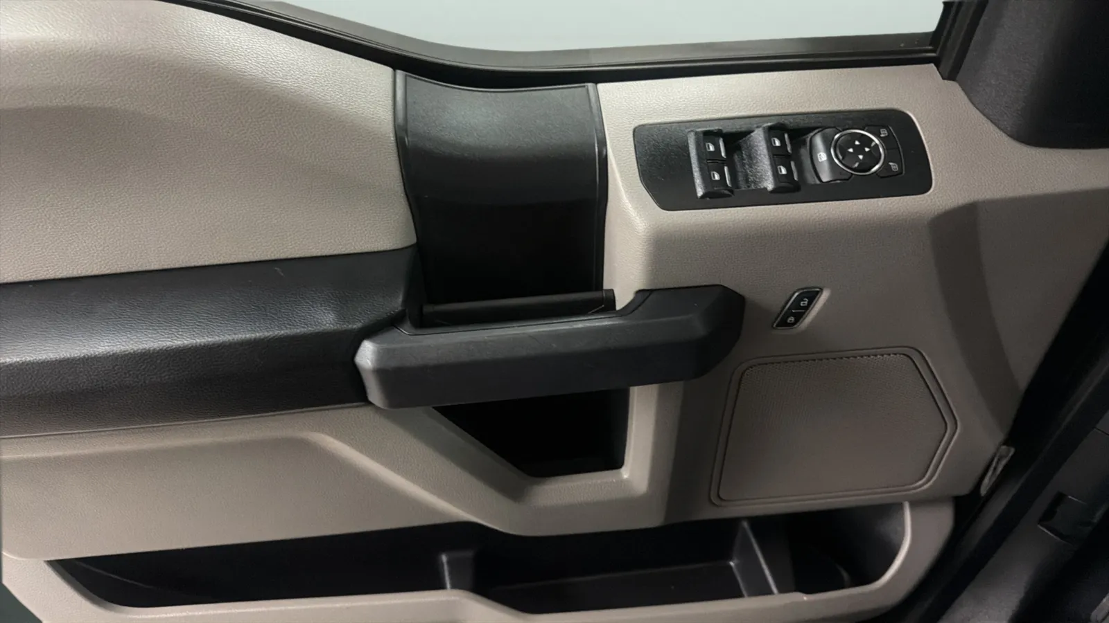 Ford F-150 photo 15