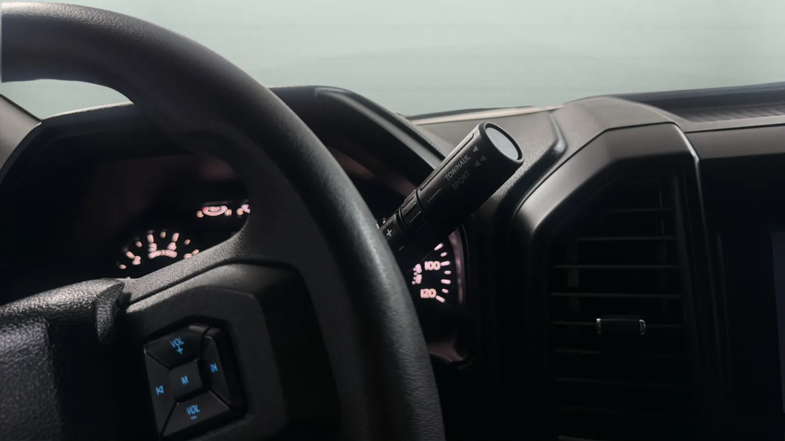 Ford F-150 photo 12