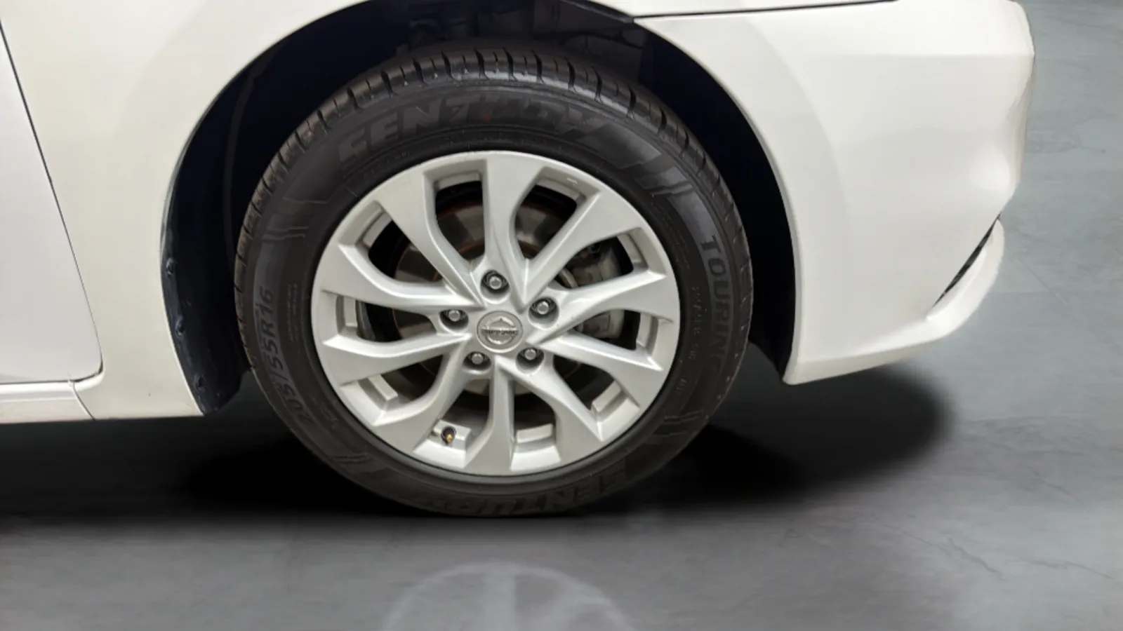 Nissan Sentra photo 25