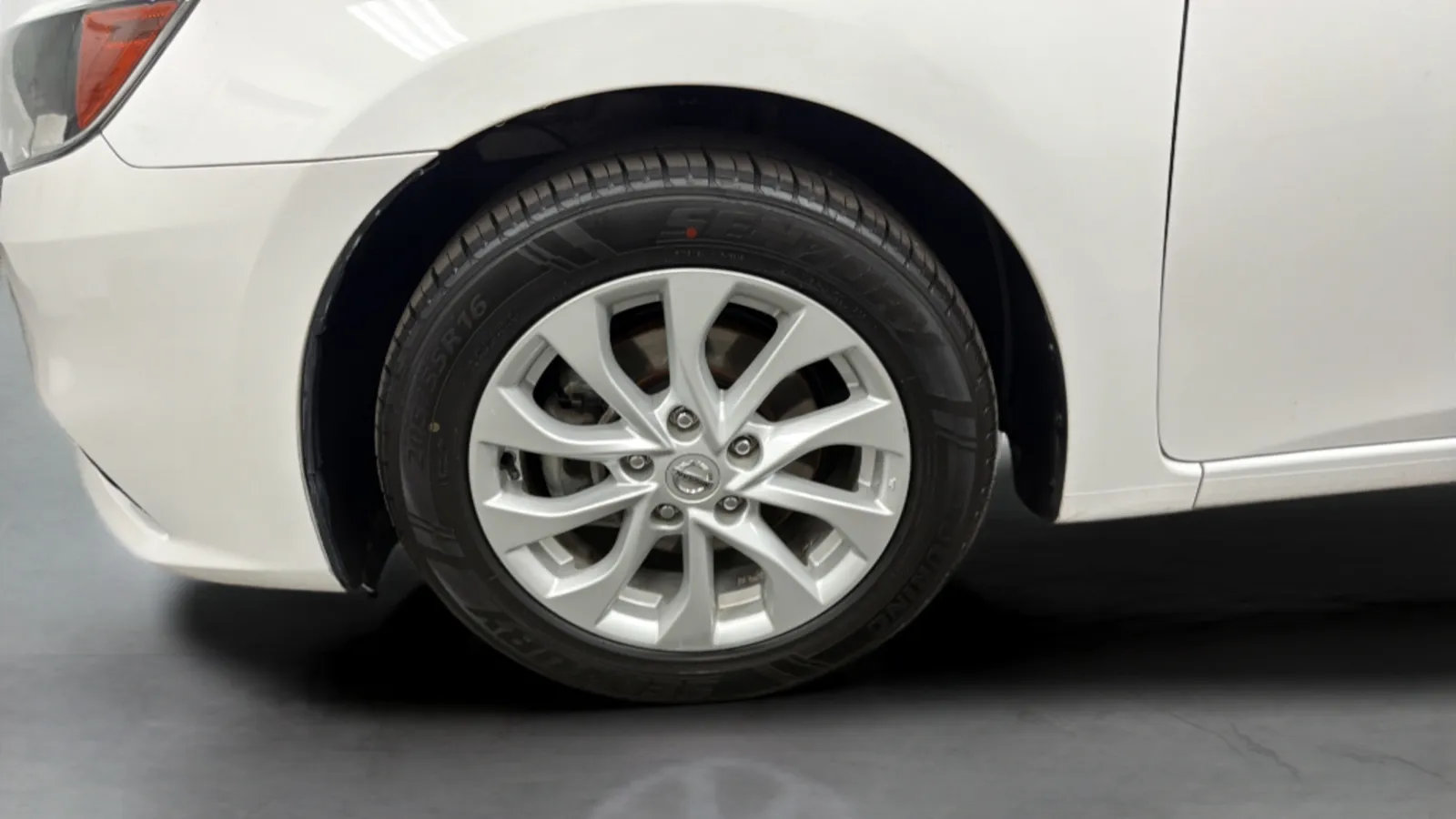 Nissan Sentra photo 28