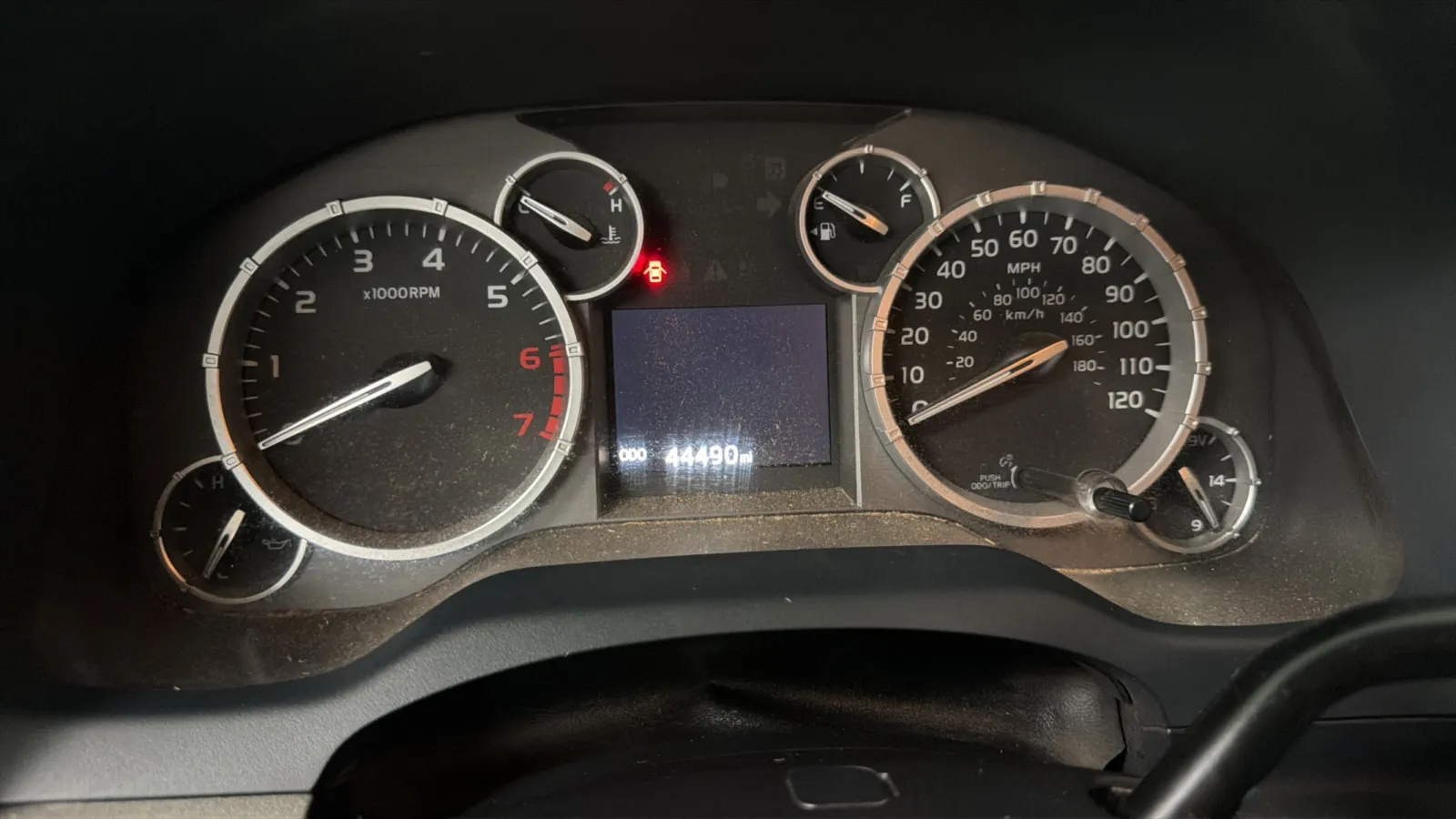 Toyota Tundra photo 11