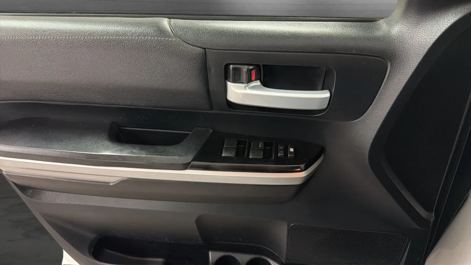 Toyota Tundra photo 16