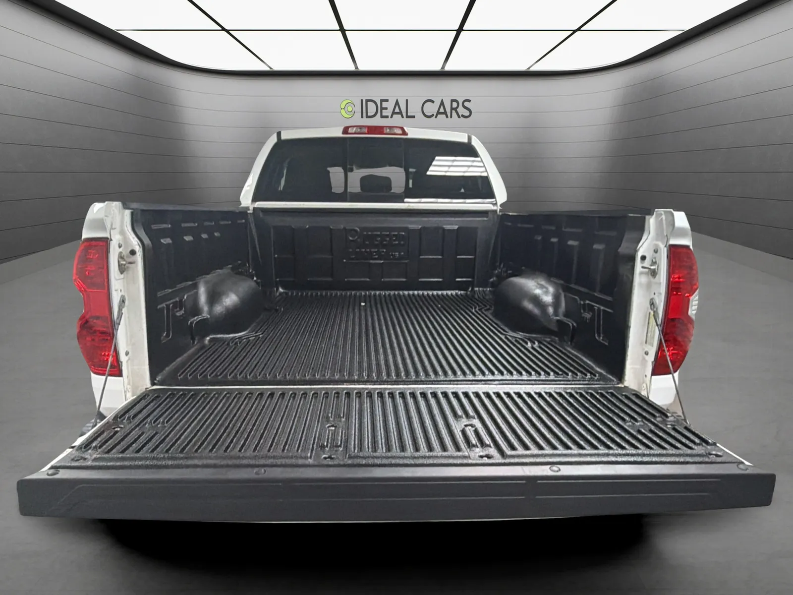 Toyota Tundra photo 19