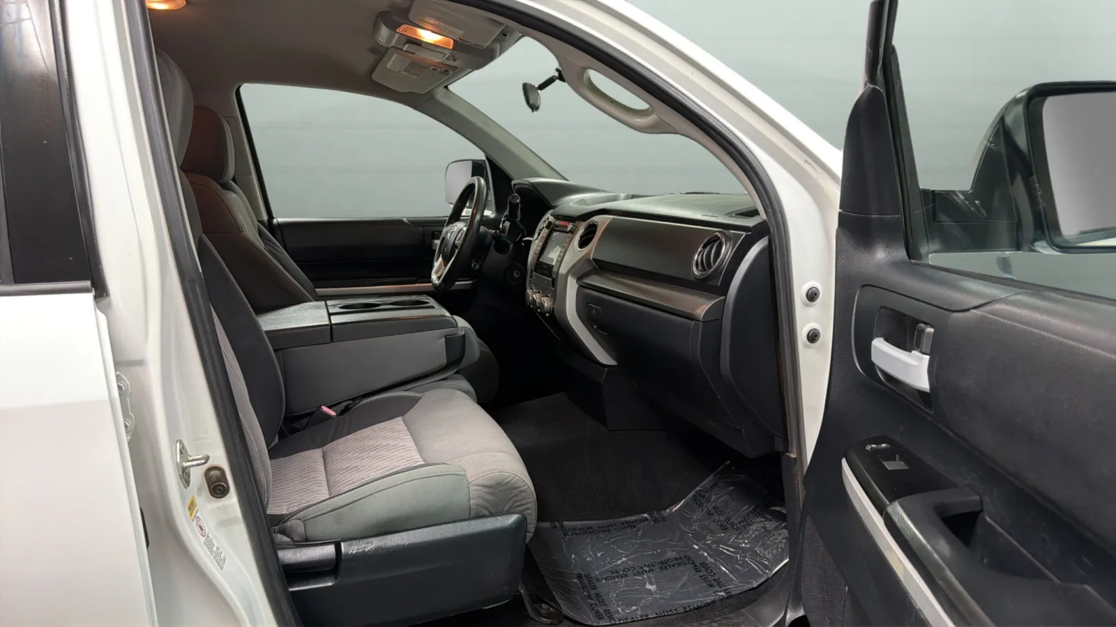 Toyota Tundra photo 21