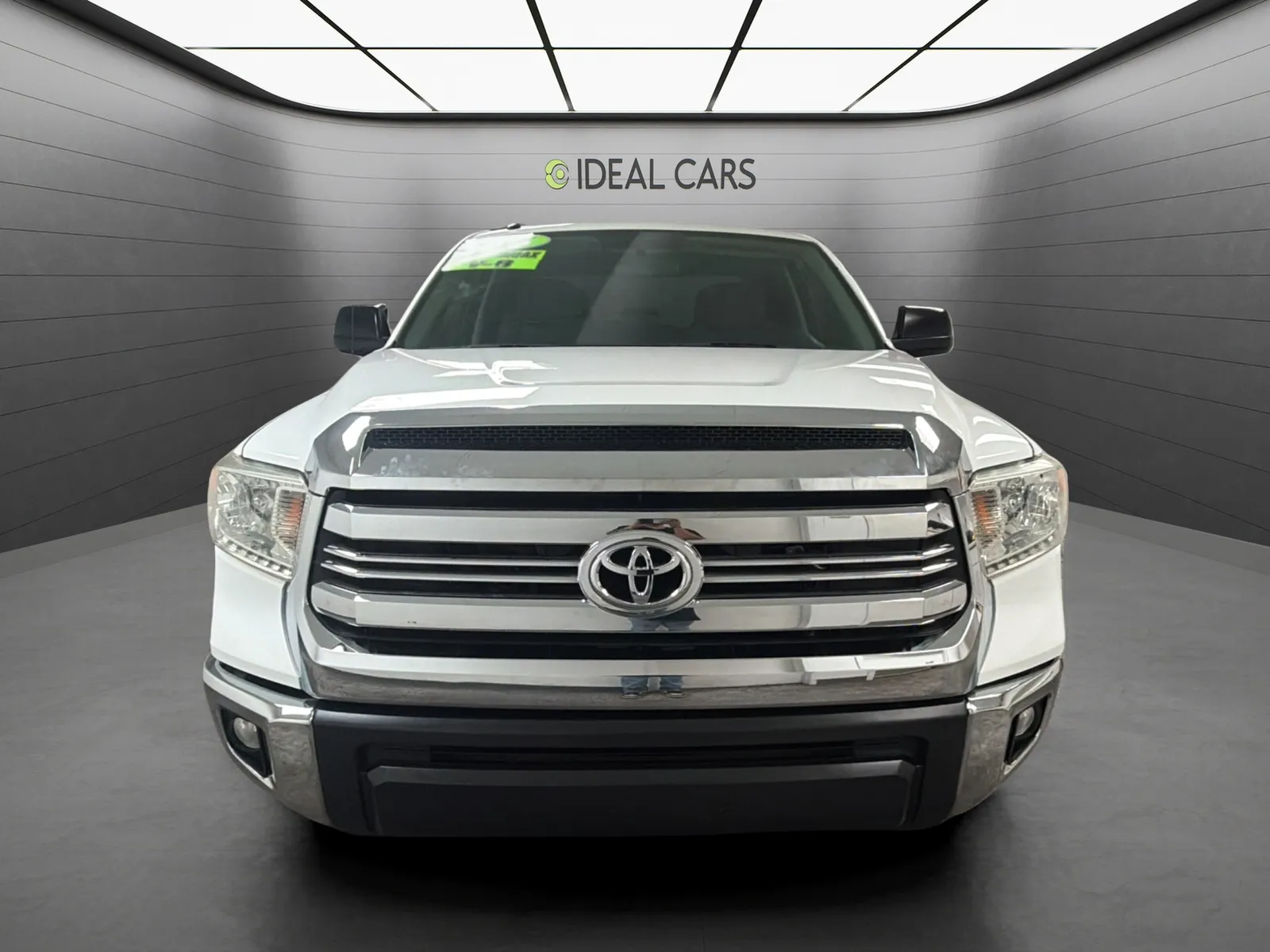 Toyota Tundra photo 2