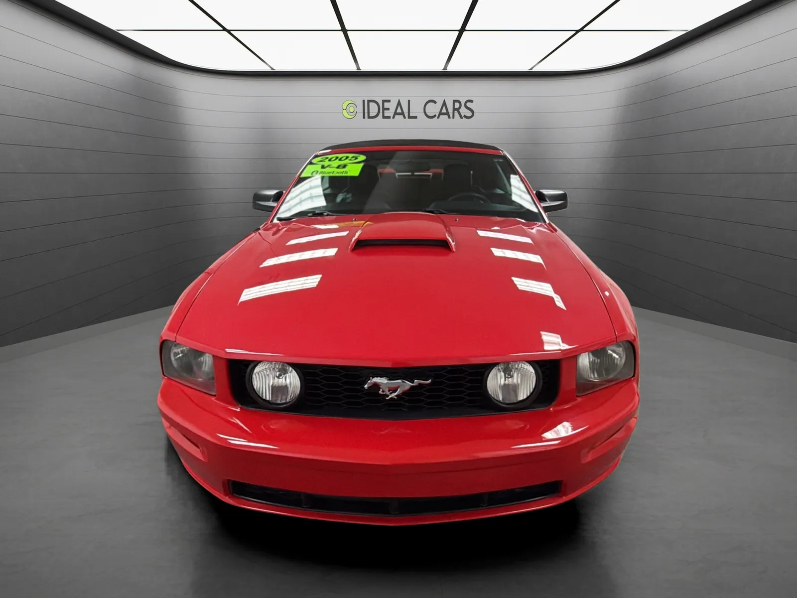 Ford Mustang photo 2