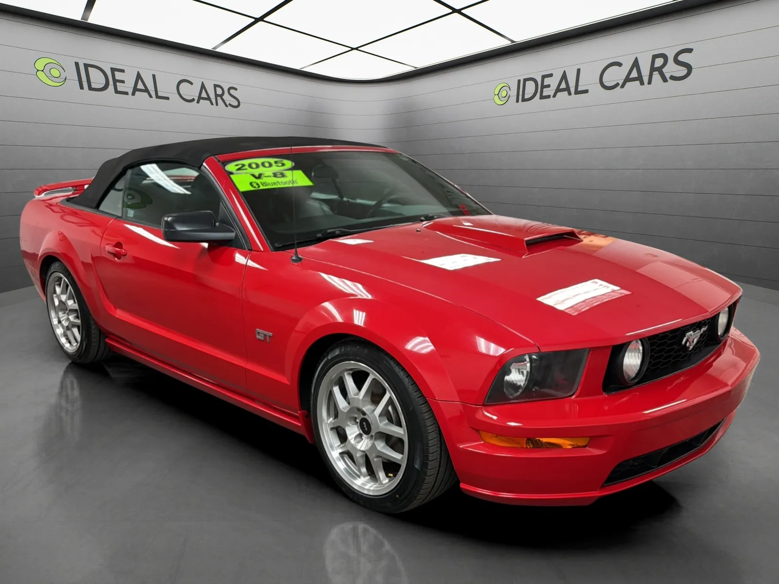 Ford Mustang photo 3