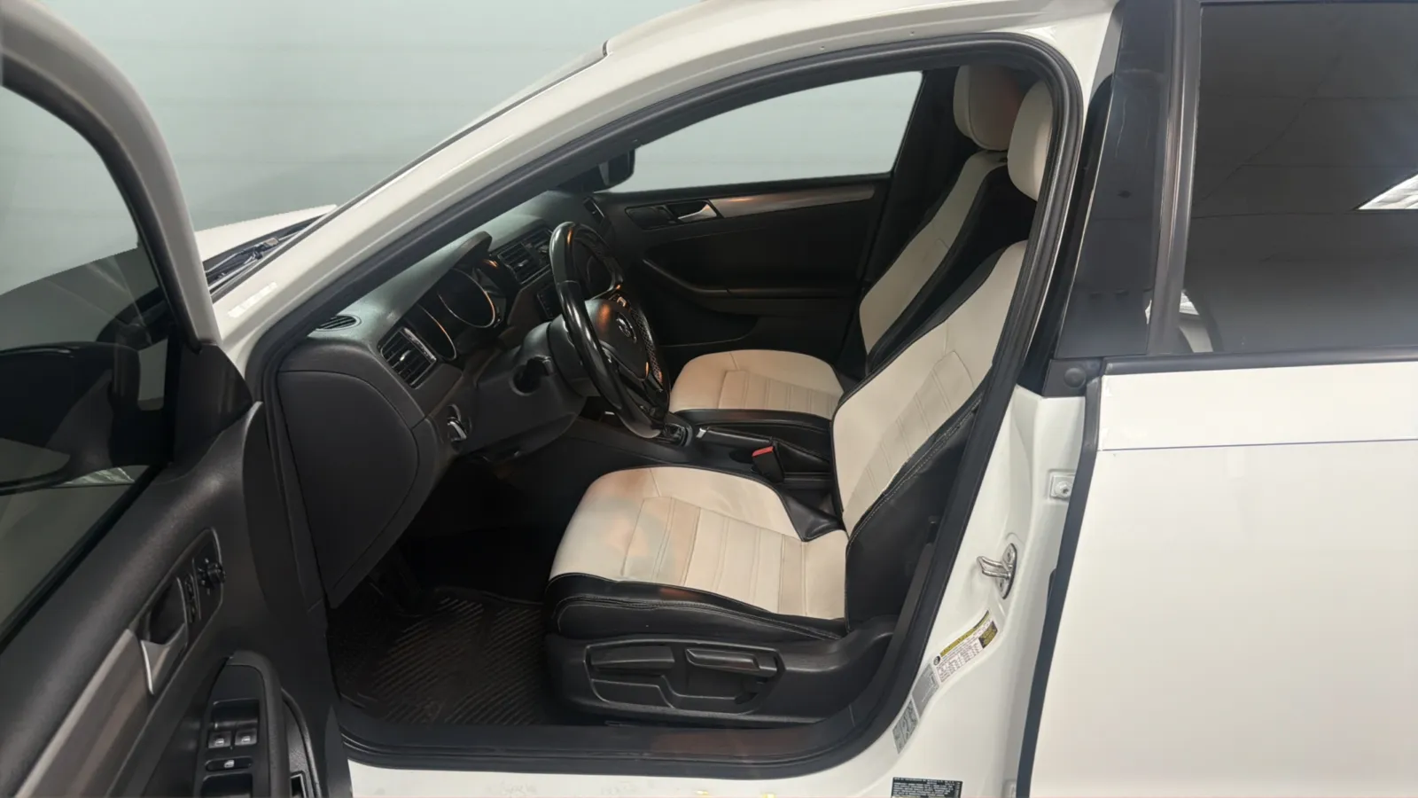 Volkswagen Jetta photo 21