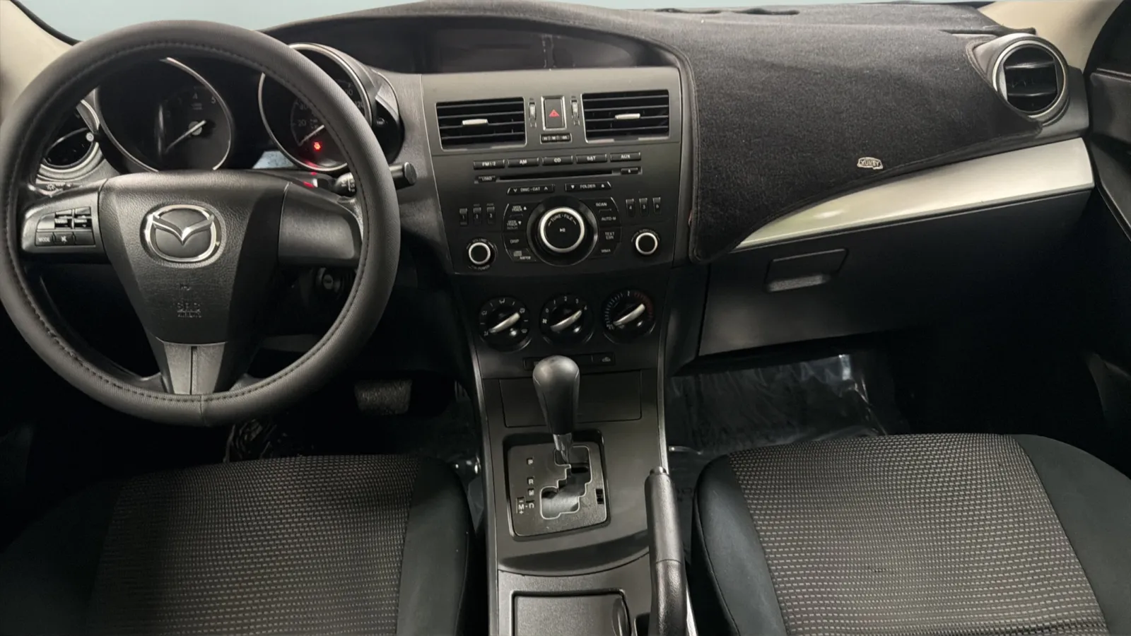 Mazda Mazda3 photo 14