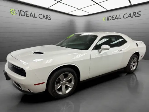 White 2020 Dodge Challenger SXT for sale in Mesa, AZ