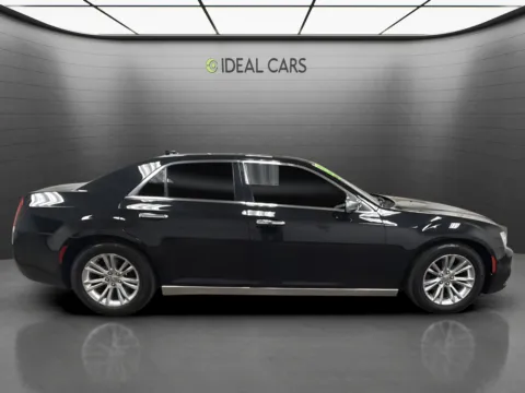 More photos of 2016 Chrysler 300 C at Ideal Cars - East Mesa (Hill), AZ