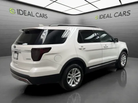 More photos of 2017 Ford Explorer XLT at Ideal Cars - East Mesa (Hill), AZ