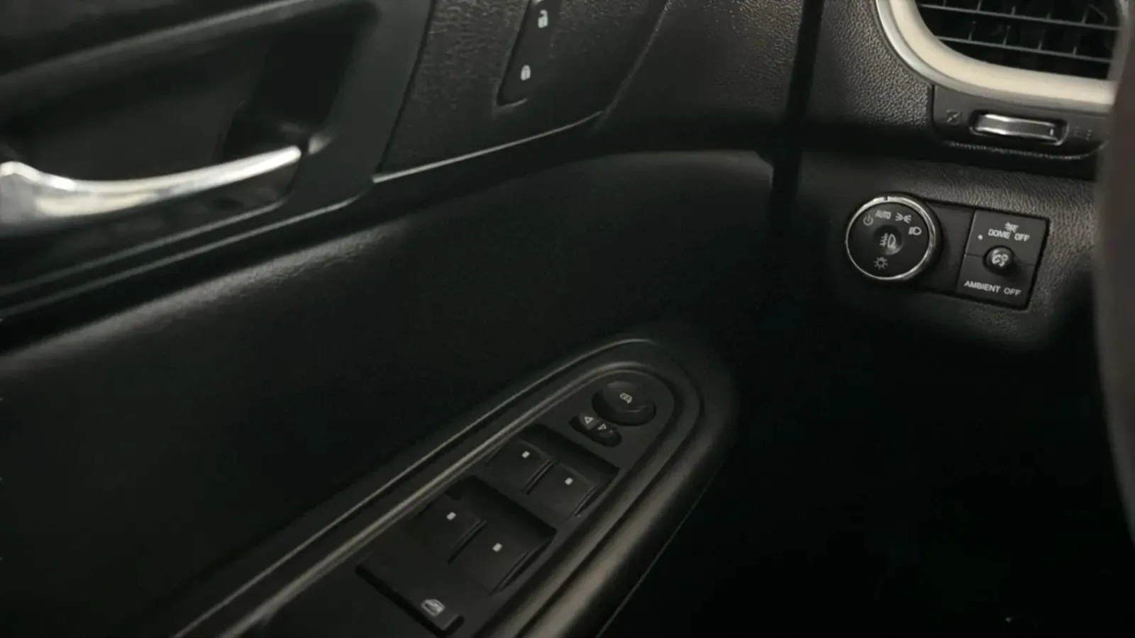 2016 Chevrolet Traverse 1LT - Photo 16
