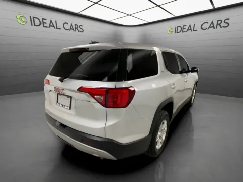 More photos of 2017 GMC Acadia SLE at Ideal Cars - Apache Junction, AZ