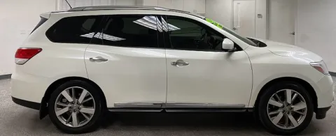 More photos of 2015 Nissan Pathfinder Platinum at Ideal Cars - Apache Junction, AZ
