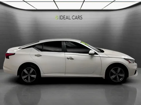 More photos of 2021 Nissan Altima 2.5 SV at Ideal Cars - Apache Junction, AZ