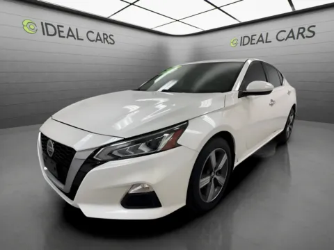 White 2021 Nissan Altima 2.5 SV for sale in Apache Junction, AZ